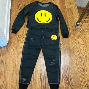 BNWT Smiley Matching Jogging Set